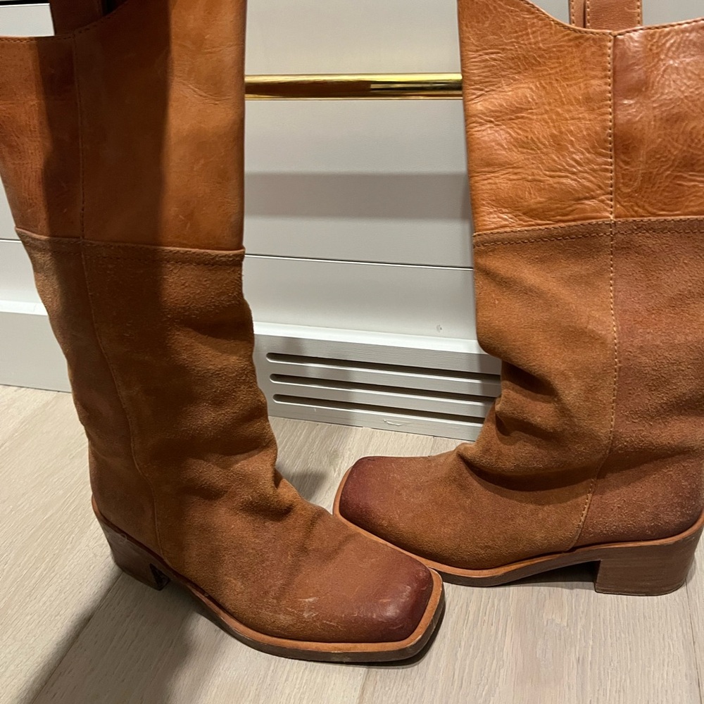 CHANEL Women's Tan Leather Heeled Boots - Picture 5 of 7